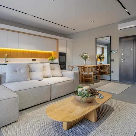 Viohouses 6- Luxury Private Korunakli Oezel Havuzlu بيت للعطل