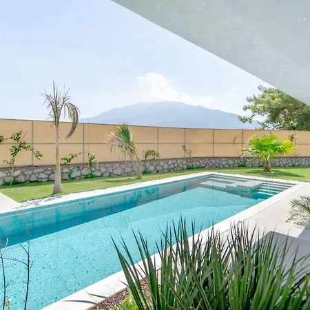 بيت للعطل Viohouses 6- Luxury Private Korunakli Oezel Havuzlu *