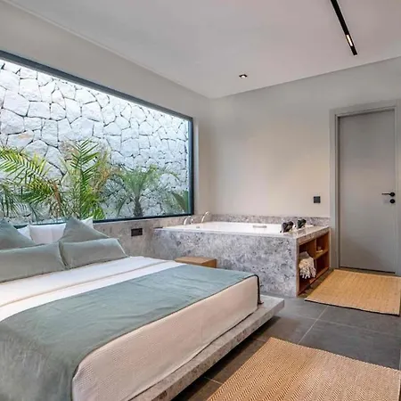 بيت للعطل Viohouses 6- Luxury Private Korunakli Oezel Havuzlu *