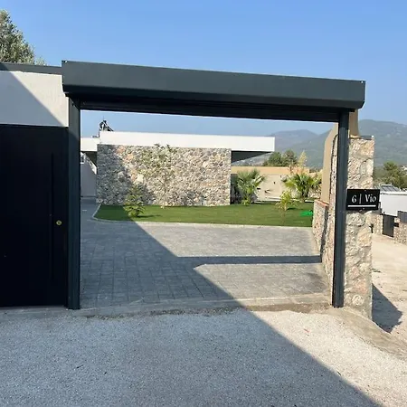 Viohouses 6- Luxury Private Korunakli Oezel Havuzlu Vakantiehuis
